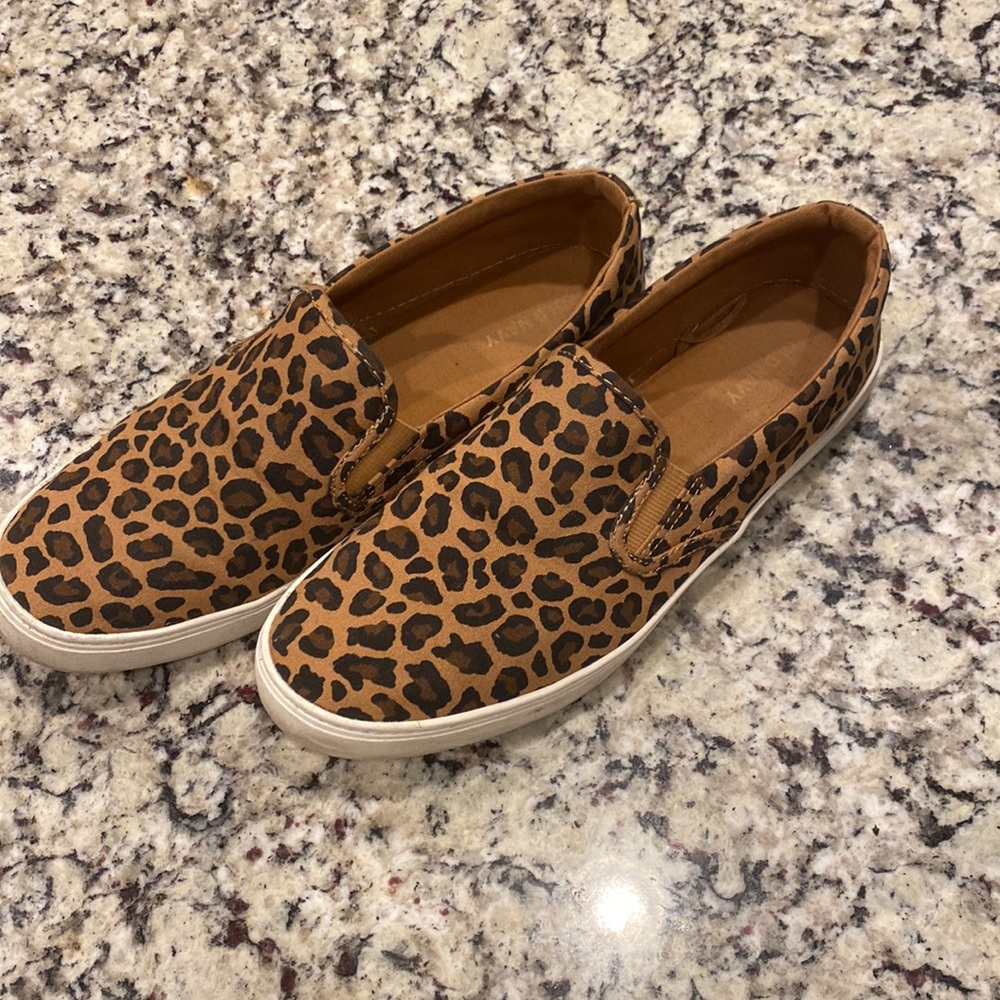 Old Navy leopard shoes